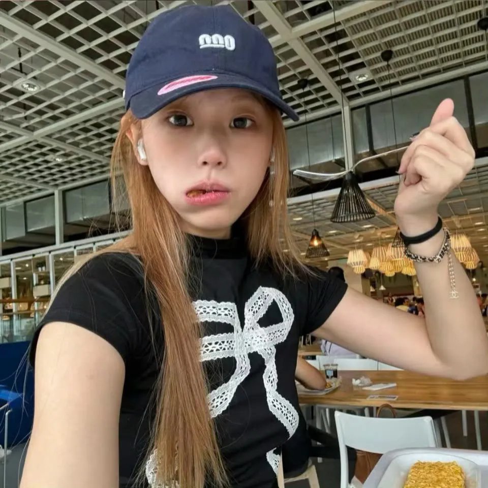 雷娜·贝克的故事